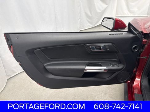 Used 2019 Ford Mustang Coupe RWD image 11