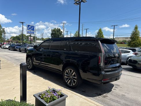 Used 2021 Cadillac Escalade ESV Sport Platinum AWD/4WD image 5