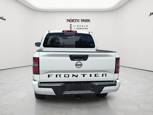 Used 2026 Nissan Frontier SV w/ All-Weather Content Package RWD image 4