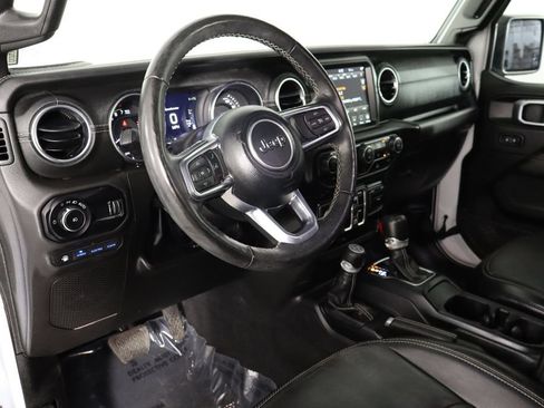 Used 2023 Jeep Wrangler Unlimited Sahara w/ Cold Weather Group AWD/4WD image 23