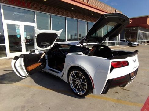Used 2018 Chevrolet Corvette Grand Sport image 13