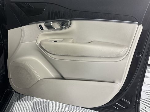Used 2020 Volvo XC90 T5 Momentum w/ Protection Package Premier FWD image 31