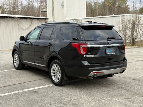 Used 2017 Ford Explorer XLT w/ Equipment Group 202A image 7