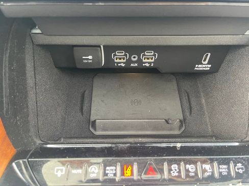 Used 2024 Jeep Grand Wagoneer Series III image 38