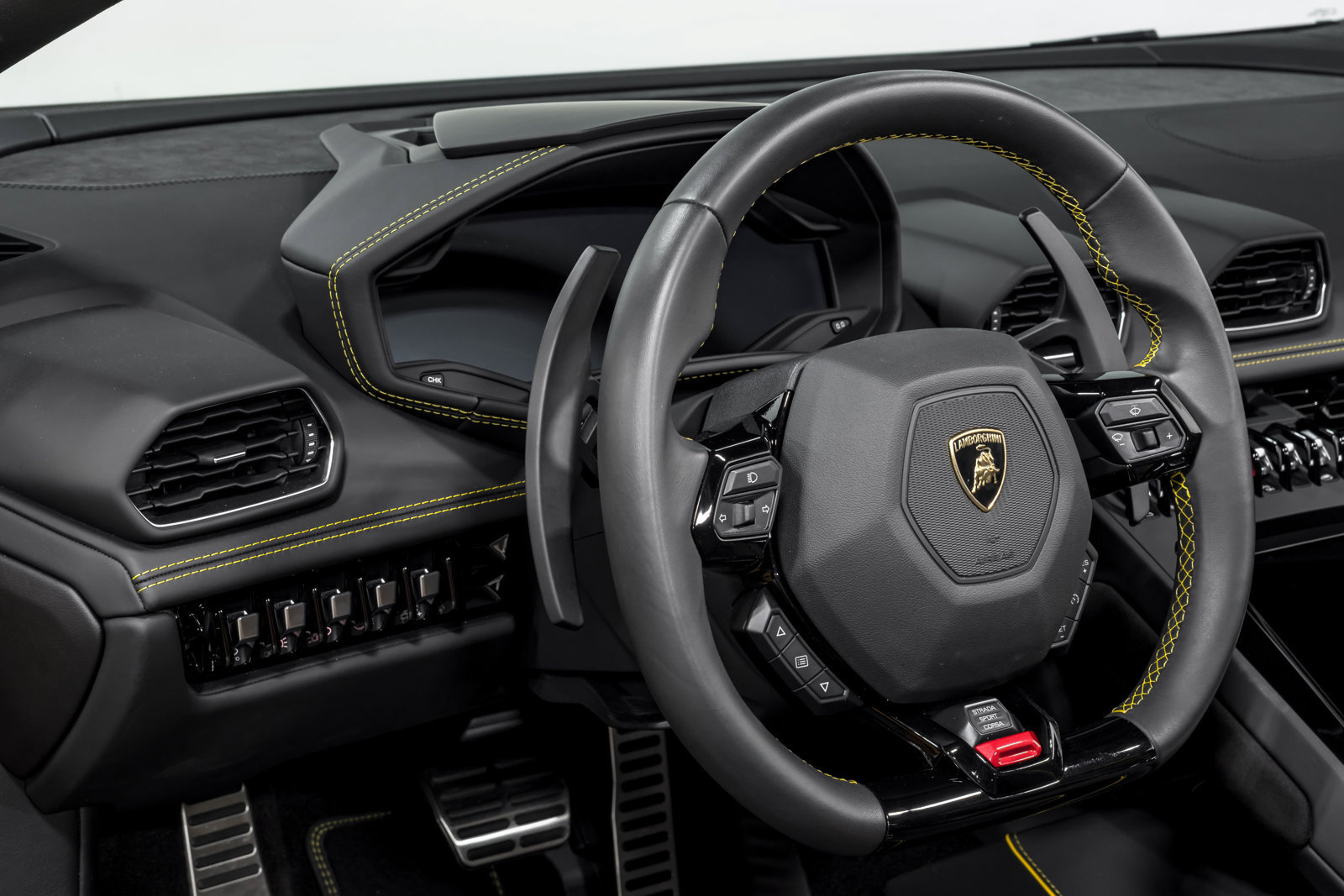 Used 2024 Lamborghini Huracan EVO AWD/4WD image 13