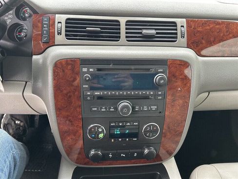 Used 2014 Chevrolet Tahoe LT w/ Luxury Package image 24