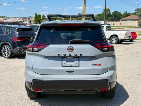 Used 2025 Nissan Rogue SV w/ Rock Creek Premium Package AWD/4WD image 12