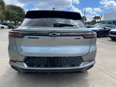 Used 2024 Chevrolet Equinox EV RS FWD image 5