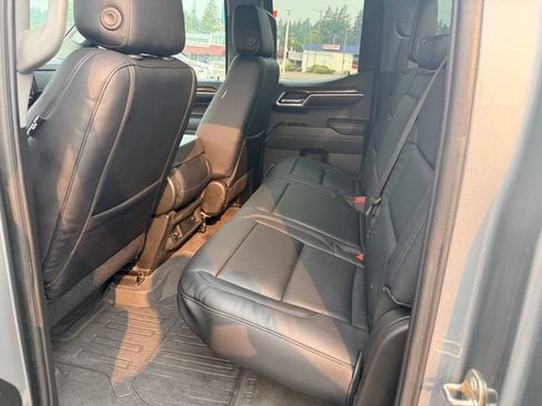 Used 2023 GMC Sierra 1500 SLE w/ Enhanced Capability Package AWD/4WD image 29