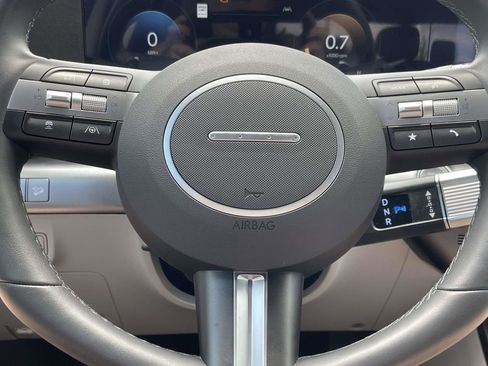 Certified 2025 Hyundai Kona Limited FWD image 25