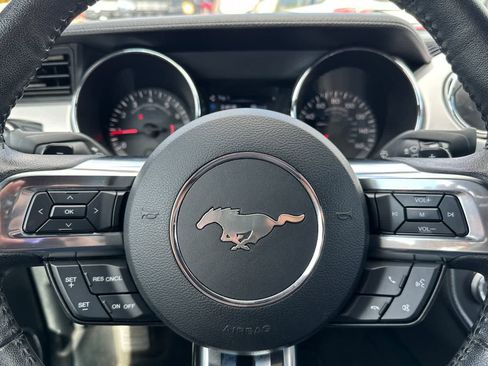 Used 2016 Ford Mustang Premium image 23