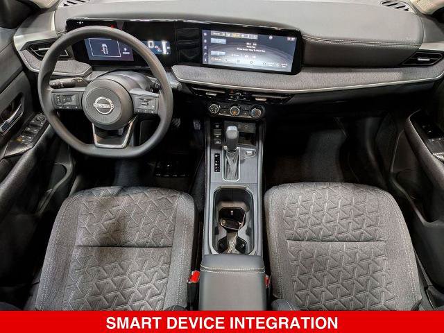 Certified 2025 Nissan Kicks SV w/ SV Premium Package AWD/4WD image 28