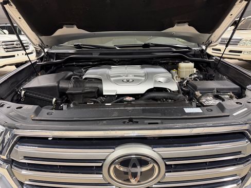Used 2017 Toyota Land Cruiser AWD/4WD image 30