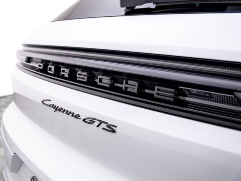 Used 2026 Porsche Cayenne GTS AWD/4WD image 41