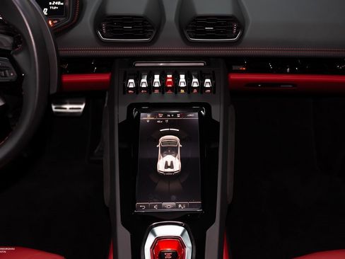 Used 2023 Lamborghini Huracan EVO image 33