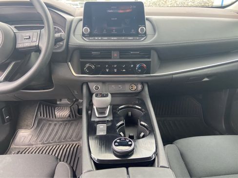 Used 2023 Nissan Rogue S AWD/4WD image 18