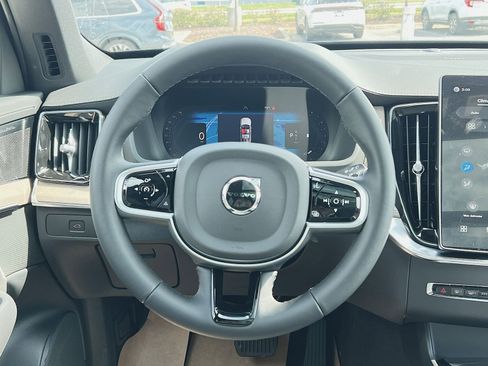 New 2026 Volvo XC90 B6 Plus w/ Protection Package Premier AWD/4WD image 16