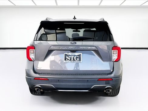 Used 2022 Ford Explorer XLT w/ Equipment Group 202A RWD image 5