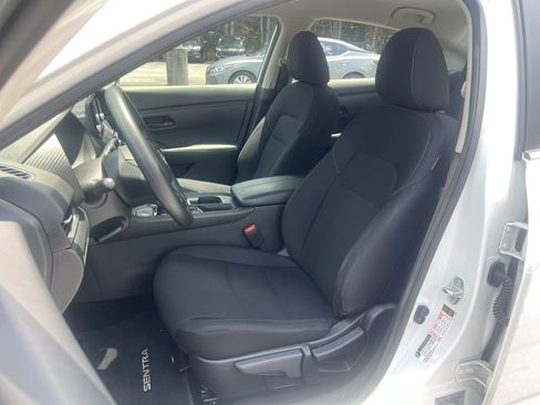 Used 2024 Nissan Sentra S FWD image 17