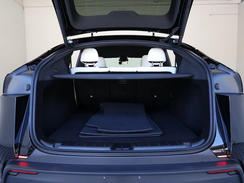 Used 2026 Tesla Model Y 2WD image 14