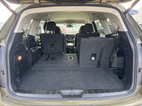 Certified 2024 Subaru Ascent Premium w/ Convenience Package image 20