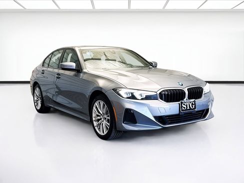 Used 2023 BMW 330i xDrive Sedan w/ Convenience Package image 3