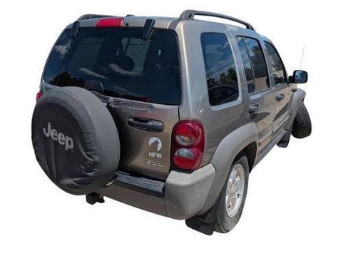 Used 2007 Jeep Liberty Sport AWD/4WD image 5