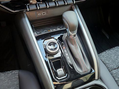 New 2025 Chevrolet Colorado Z71 w/ Midnight Edition image 19