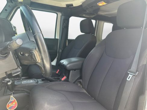 Used 2014 Jeep Wrangler Unlimited Sport w/ Quick Order Package 24S AWD/4WD image 11