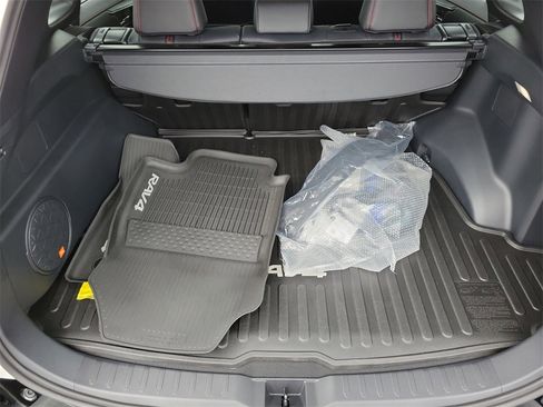Used 2025 Toyota RAV4 XSE w/ Premium Package image 8