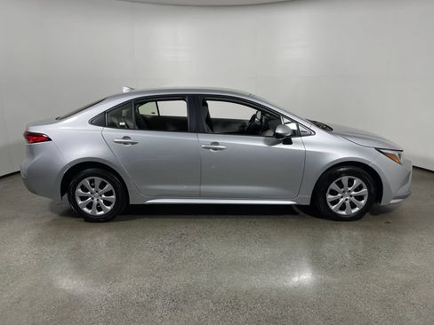 Certified 2026 Toyota Corolla LE w/ Carpet Mat Package (TMS) FWD image 2