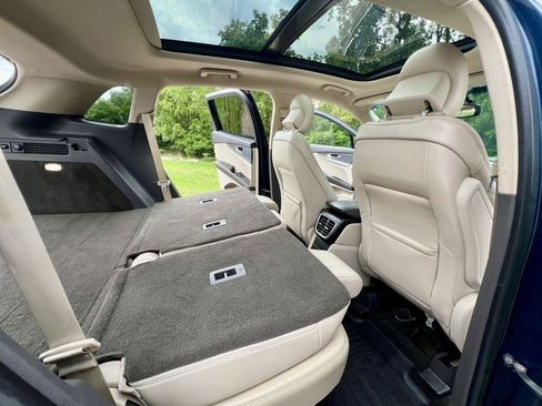 Used 2017 Lincoln MKX Select w/ Select Plus Package FWD image 16