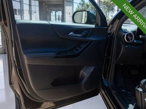 Used 2025 Chevrolet Equinox LT FWD image 17