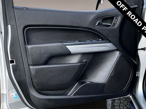 Used 2018 Chevrolet Colorado ZR2 image 18