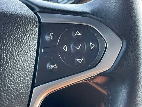 Used 2023 Chevrolet Traverse LT FWD image 26
