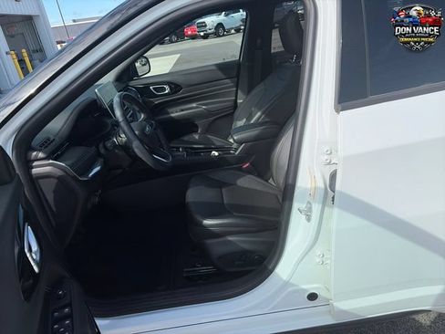 Used 2022 Jeep Compass High Altitude AWD/4WD image 9