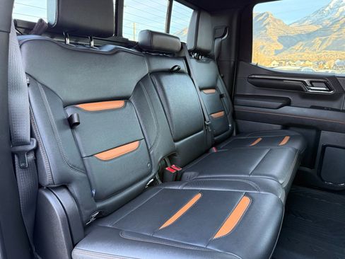 Used 2022 GMC Sierra 1500 AT4 w/ AT4 Premium Package image 32