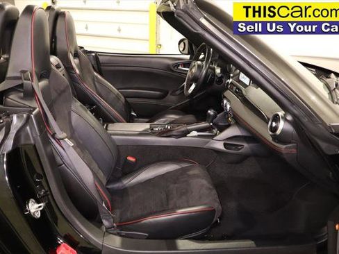 Used 2018 FIAT 124 Spider Abarth image 28
