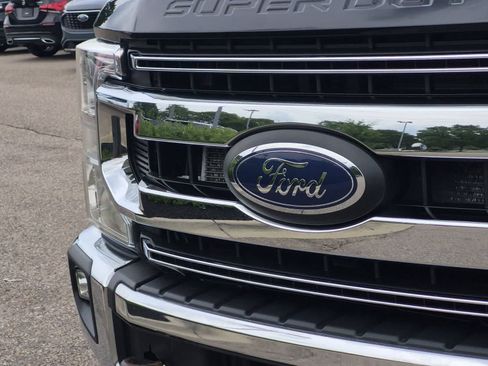 Used 2022 Ford F250 XLT w/ XLT Premium Package AWD/4WD image 12