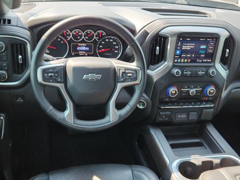 Used 2020 Chevrolet Silverado 1500 LT Trail Boss AWD/4WD image 9