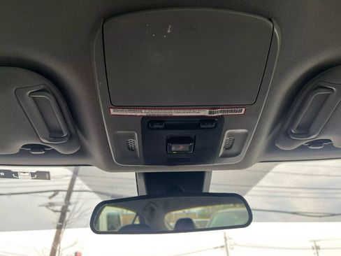 Used 2020 Toyota Camry SE image 17