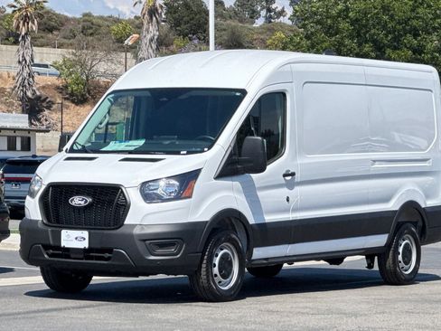 New 2026 Ford Transit 150 148 Medium Roof w/ Load Area Protection Package RWD image 7