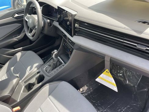 New 2026 Volkswagen Jetta SE FWD image 29