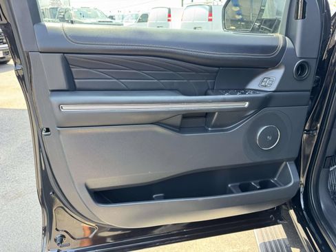 Used 2022 Ford Expedition Max Platinum AWD/4WD image 20