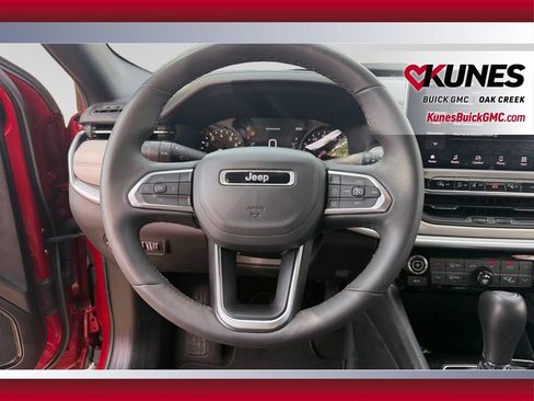 Used 2025 Jeep Compass Limited AWD/4WD image 15