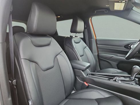 New 2026 Jeep Compass Latitude AWD/4WD image 37