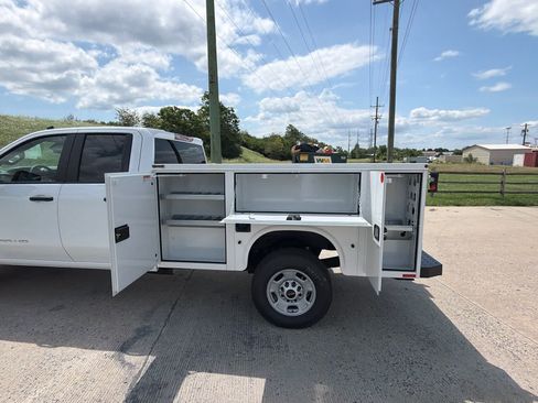 New 2026 GMC Sierra 2500 Pro w/ Convenience Package AWD/4WD image 18