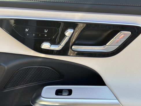 Used 2025 Mercedes-Benz E 450 4MATIC Sedan image 15