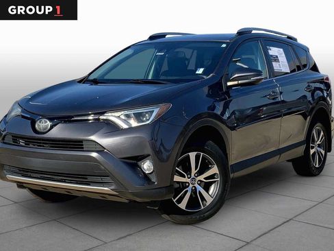Used 2018 Toyota RAV4 XLE w/ Plus Extra Value Package AWD/4WD image 1