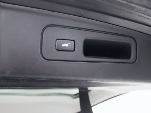 Used 2010 Honda Pilot Touring image 35